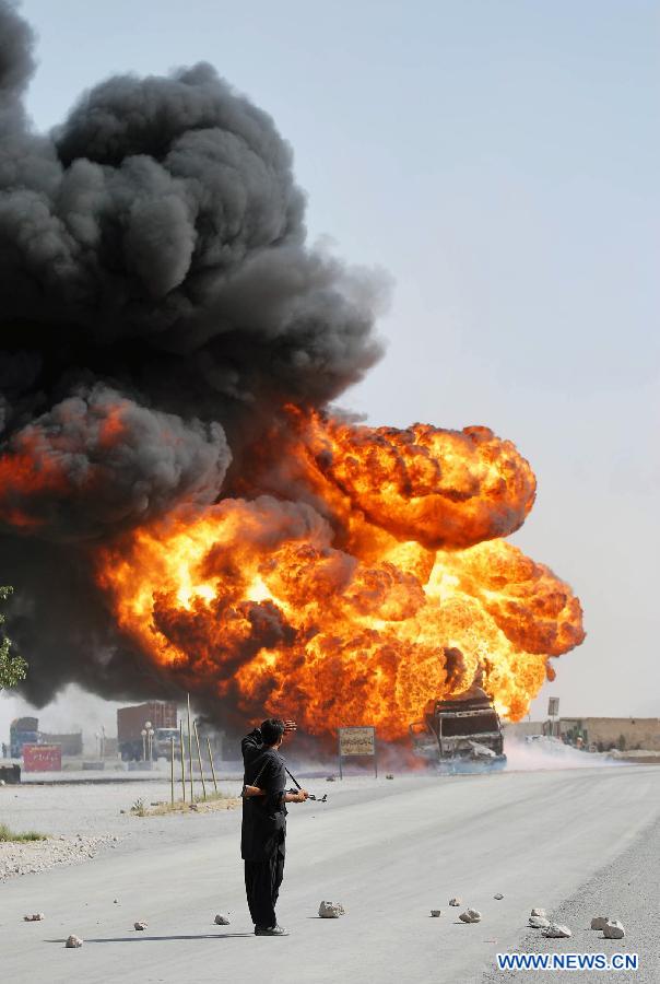 PAKISTAN-MASTUNG-NATO-OIL TANKERS-ATTACKED