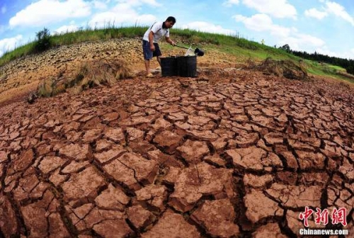 Severe drought hit Hunan Province. [Chinanews.cn] 