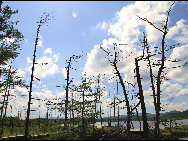 Aer Mountain is known all over the world with its 48-mouthed mineral spring group. The name means 'hot magic spring.' It not only enjoys great fame among the 500 geothermic mineral spring groups already developed in China, but it is also famous in the world. [北岳雄风/bbs.fengniao]