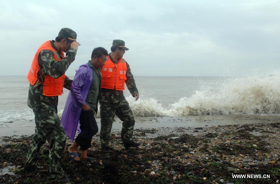 CHINA-LIAONING-DALIAN-TYPHOON MUIFA (CN)