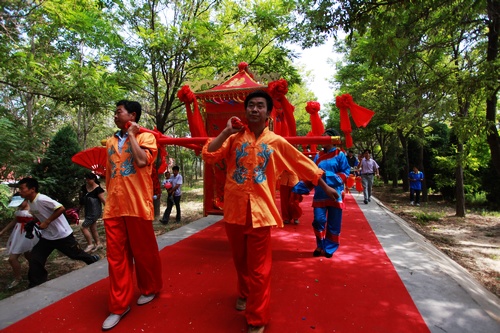 Western Xia wedding debuts in Yinchuan