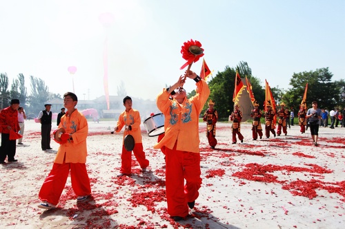 Western Xia wedding debuts in Yinchuan