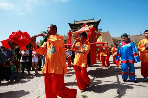 Western Xia wedding debuts in Yinchuan