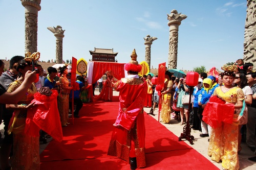 Western Xia wedding debuts in Yinchuan