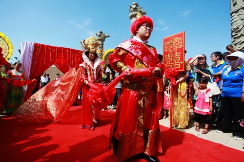 Western Xia wedding debuts in Yinchuan