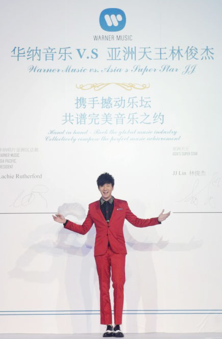 JJ Lin signs contract with Warner Music