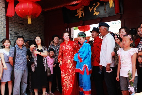 Western Xia wedding debuts in Yinchuan