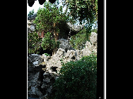 Zhouzhuang, one of the most famous water towns in China, is sited in Kunshan City, 30 kilometers southeast of Suzhou. With a history of more than 900 years, it keeps the style and pattern of an ancient water village. It is noted for its profound cultural heritage, well-preserved ancient residential houses, elegant watery views, and traditions and customs with a strong local flavor. [D80对酒当歌/bbs.fengniao]