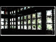 Zhouzhuang, one of the most famous water towns in China, is sited in Kunshan City, 30 kilometers southeast of Suzhou. With a history of more than 900 years, it keeps the style and pattern of an ancient water village. It is noted for its profound cultural heritage, well-preserved ancient residential houses, elegant watery views, and traditions and customs with a strong local flavor. [D80对酒当歌/bbs.fengniao]