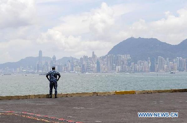 USS Ronald Reagan Aircraft Carrier arrives in HK for port visit