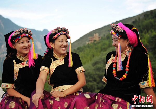 Danba County of China's Sichuan province is known as the 'Beauty Village.' Girls born there are considered to be beautiful, possibly due to its favorable environment and climate. [Photo/Chinanews.com] 