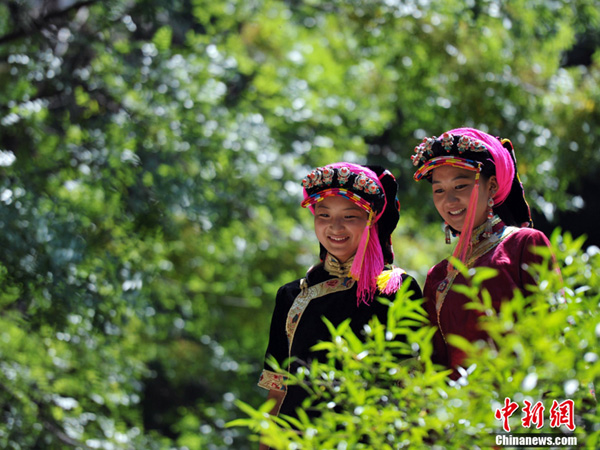 Danba County of China's Sichuan province is known as the 'Beauty Village.' Girls born there are considered to be beautiful, possibly due to its favorable environment and climate. [Photo/Chinanews.com] 