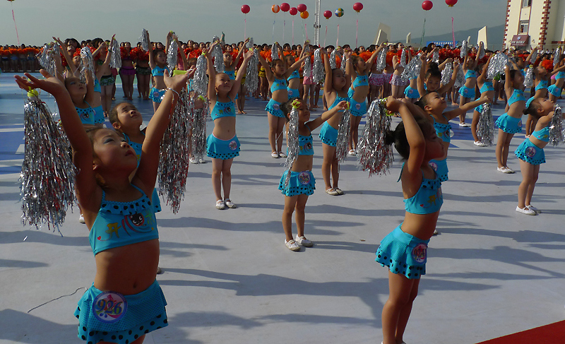 Bikini wearers create a new Guinness record in China&apos;s Huludao