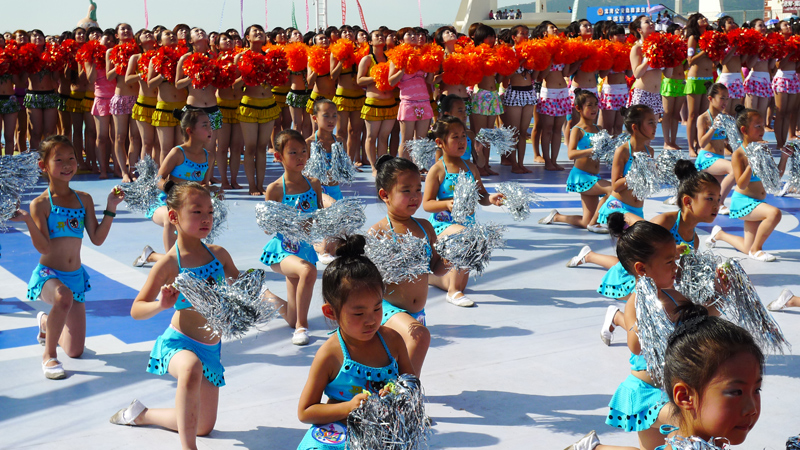 Bikini wearers create a new Guinness record in China&apos;s Huludao