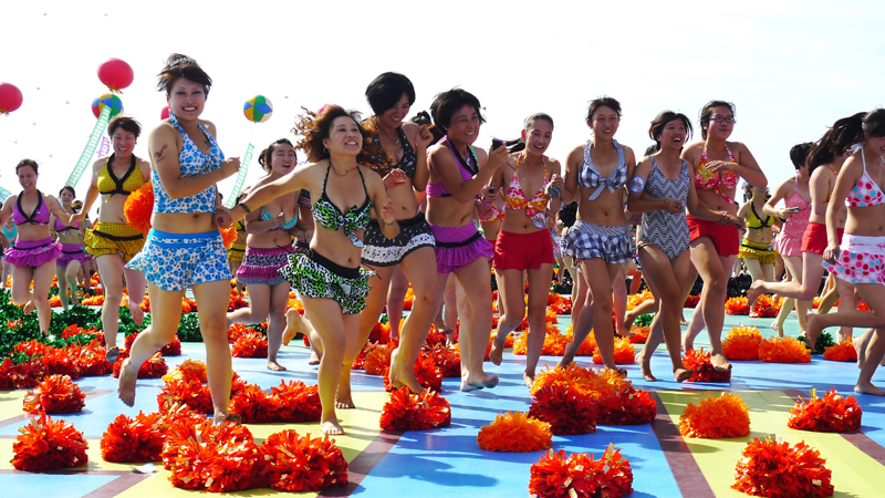 Bikini wearers create a new Guinness record in China&apos;s Huludao