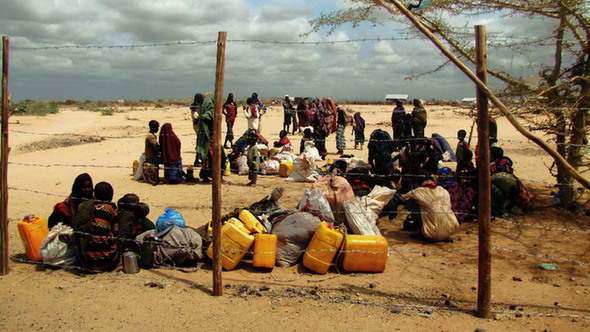 Liben pre-registration camp. Somali refugees wait to be transferred to the transit camp where they are officially registered as refugees and given their first food rations. [Sisay Zerihun/MSF]
