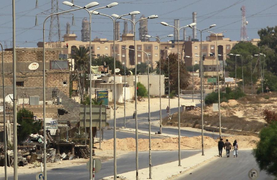 （晚报）（4）利比亚反政府武装与政府军在扎维耶继续交战