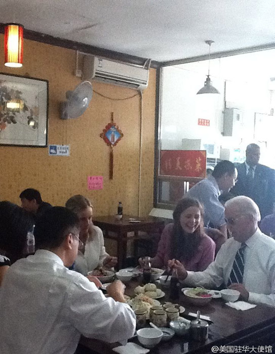 Biden's diplomacy reaches Beijing restaurant