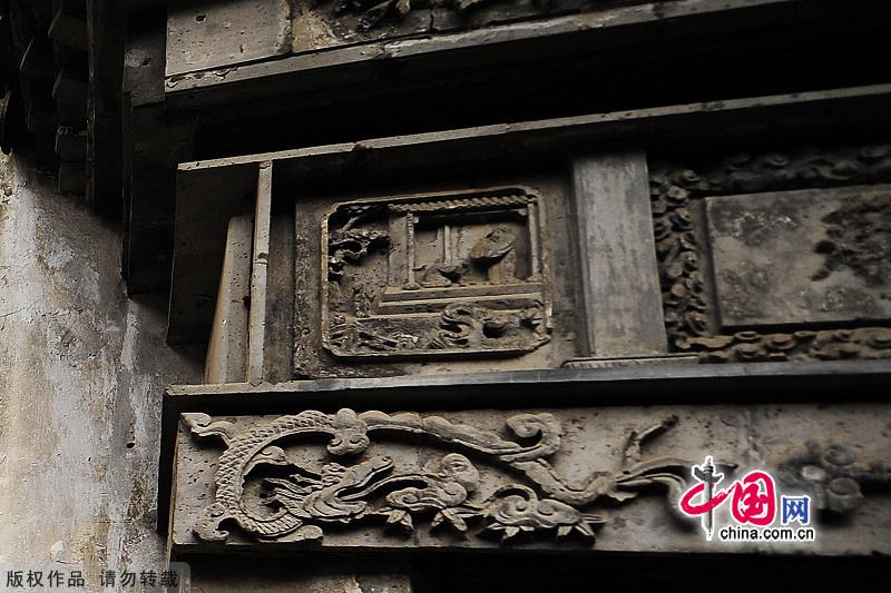 With a history of 1,200-year, Wuzhen is about one hour's drive from Hangzhou,the capital of Zhejiang Province.The small town is famous for the ancient buildings and old town layout, where bridges of all sizes cross the streams winding through the town. [China.org.cn]