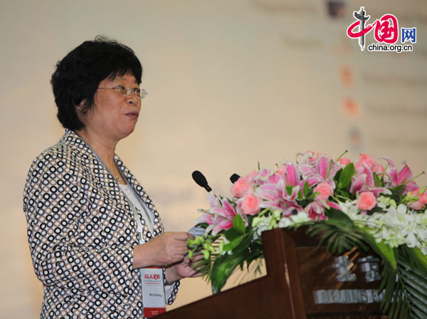 Wen Qiufang, president of China English Language Education Association (CELEA), addresses the 16th World Congress of Applied Linguistics (AILA2011) in Beijing, Aug. 24, 2011.