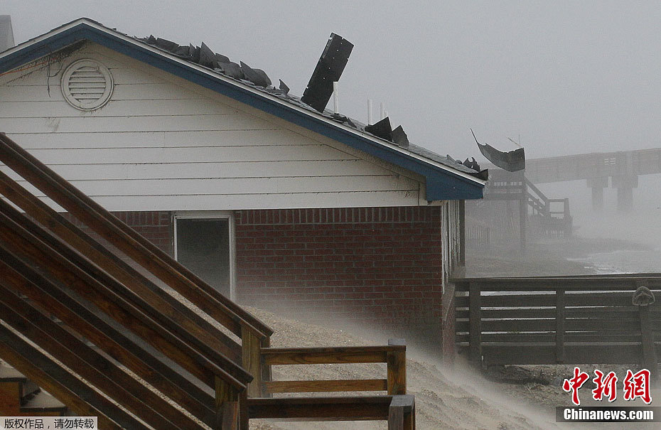 Hurricane Irene charges up the US East Coast on August 27, 2011. [Chinanews.com]