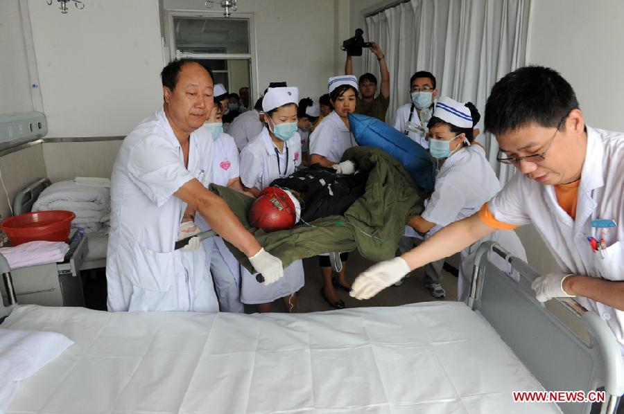 CHINA-HEILONGJIANG-QITAIHE-TRAPPED MINERS-RESCUE (CN)