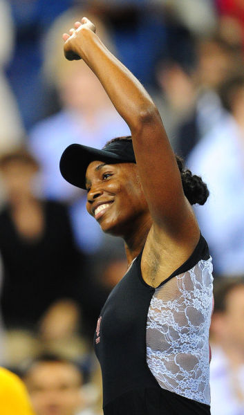 Venus Williams of USA defeated Vera Dolonts of Russia 6-4, 6-3 in women's singles 1st Round at the 2011 US Open. [Source:Sina.com]