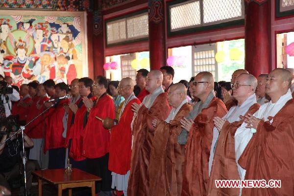 DPRK-SOUTH KOREA-BUDDHISTS