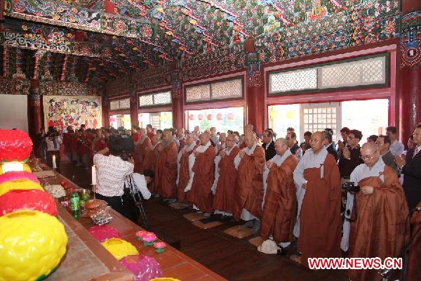 DPRK-SOUTH KOREA-BUDDHISTS