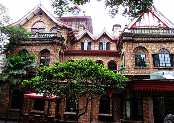 The villa is now a hotel and restaurant.
