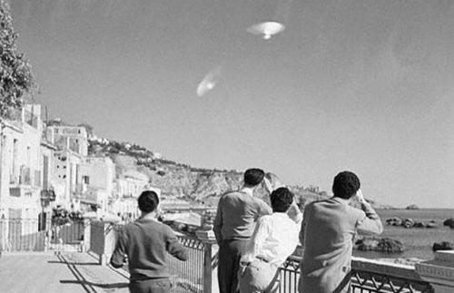 Photo taken in Sicily, Italy in December, 1954.[people.com]