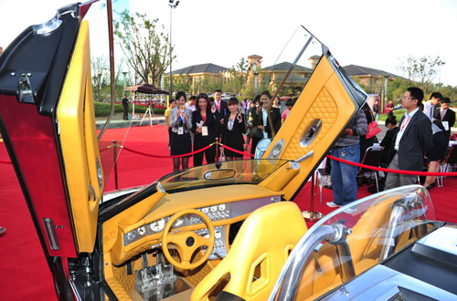 The Hachette Convertibles Fleet for Grand Tour Ordos 2011 gathered at the Xinghe Bay in Ordos.