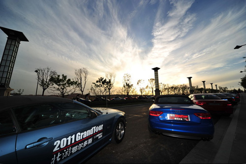 The Hachette Convertibles Fleet for Grand Tour Ordos 2011 gathered at the Xinghe Bay in Ordos.