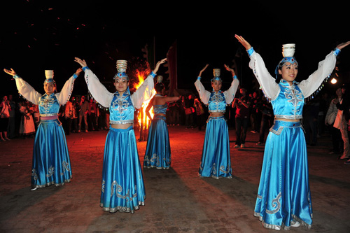 The Hachette Convertibles Fleet visits Mausoleum of Genghis Khan and a bonfire party.