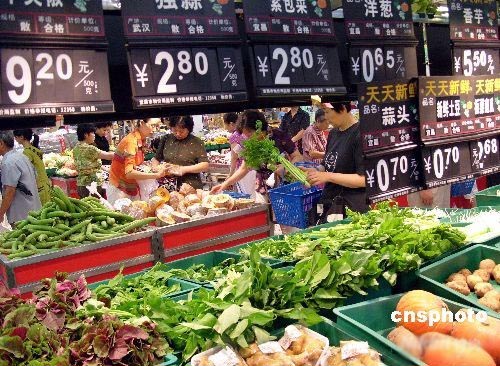 The consumer price index (CPI) slowed to 6.2 percent in August and food prices rose 13.4 percent, the National Bureau of Statistics (NBS) said on Friday.