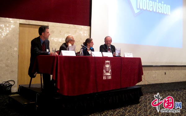 From left to right: Andrew Flibbert, associate professor of Trinity College, Mohanmmed Ayoob, distinguished professor of Michigan State University, Christine Fair, assistant professor of Georgetown University, and Norman Graham, moderator of the session discuss topics on 9/11 attacks' impacts on the Arab world at Michigan State University on Sept. 15, 2011. [Chen Xia/China.org.cn] 