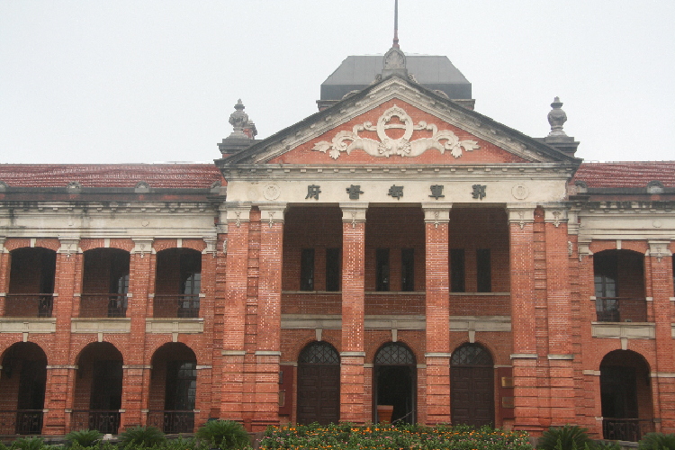 In the central Chinese city of Wuhan, where the revolution began, a new museum, the 1911 Revolution Museum, will be opened on the eve of the centenary.[China.org.cn]