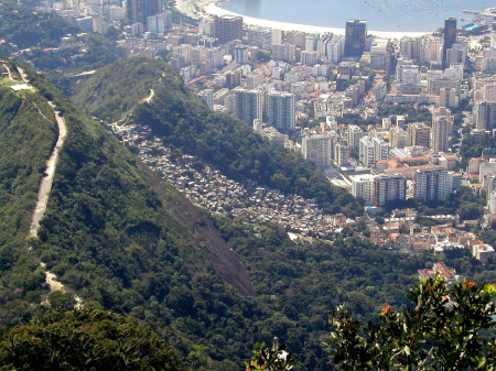 Rio de Janeiro has the highest level of air pollution in Brazil, and is more polluted than many other world metropolis like New York, London and Paris, a World Health Organization (WHO) study said Monday. [File photo] 
