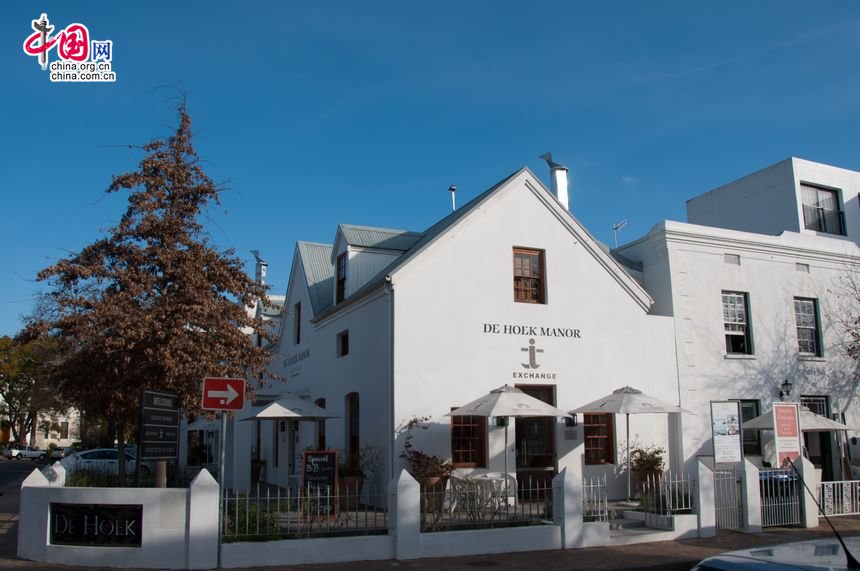 Dutch styled architecture at Stellenbosch Univeristy, predominantly Afrikaans medium university, especially at undergraduate and honours course level. [Maverick Chen / China.org.cn]