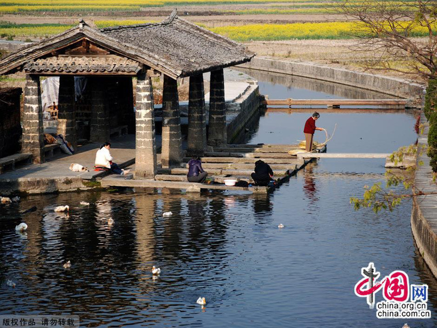 Tengchong in Baoshan, Yunnan, is located on the border with Myanmar. It was once a communications hub of the Silk Road. As a cultural and historical city, it is now a trading post for emerald.