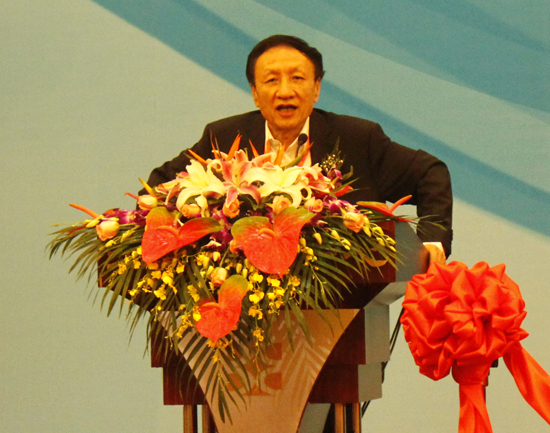 Zhao Chunjun, vice director of China National MBA Education Supervisory Committee, makes a speech at the launching ceremony of the China MBA Schools Dean and Faculty Capacity Building Program Phase Ⅱ in Beijing on September 29, 2011. [Photo by Xu Lin / China.org.cn]