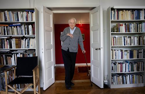 A picture taken on March 31, 2011 shows Swedish poet Tomas Transtroemer at his home in Stockholm. The Royal Swedish Academy, announced on October 6, 2011 that Tomas Transtroemer is the winner of the 2011 Nobel Prize of literature in Stockholm.[Xinhua Photos] 