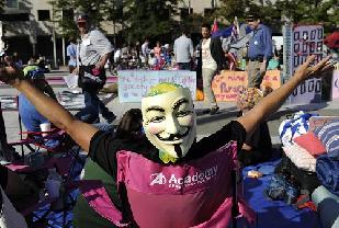 'Occupy Wall Street' protesters continued their protest against U.S. corporate greed. [Xinhua]