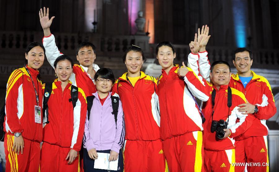 Members of China's fencing team attend the opening ceremony for the 2011 World Fencing Championships in Catania, Italy, on Oct. 8, 2011. The event will last from Oct. 9 to 16. [Wang Qingqin/Xinhua]