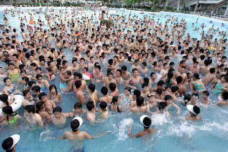 The MOH report revealed that only 90.8% swimming pools had an acceptable urea index with 83.7% having an acceptable residual chlorine index. [sohu.com] 