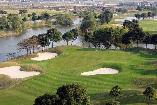 Shanghai Links Golf and Country Club, one of the &apos;Top 10 golf clubs in Shanghai&apos; by china.org.cn