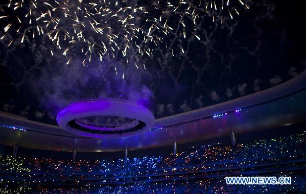 Fireworks explode during the opening ceremony of the 16th Pan American Games Guadalajara 2011 at the Omnilife stadium in the city of Guadalajara, Mexico, on Oct. 14, 2011. [Eliana Aponte/Xinhua]