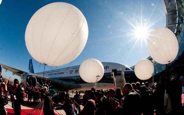 The first Airbus A380 delivered to China Southern Airlines is parked in front of the Airbus Delivery Center during a ceremony in Colomiers near Toulouse October 14, 2011. [Photo/Xinhua]