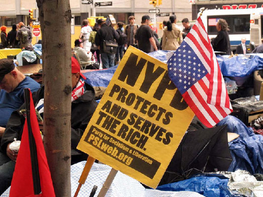 NYPD protects and serves the rich. 纽约警察局保护和服务富人。