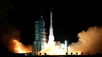 China's unmanned spacecraft Shenzhou 8 blasts off